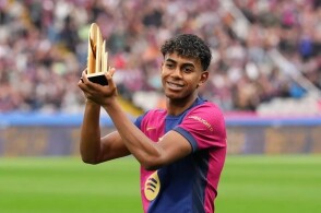 于帕：尤其感谢孔帕尼对我的指导；已经克服注意力不集中问题（于帕：特别感谢孔帕尼指导，注意力不集中已克服）