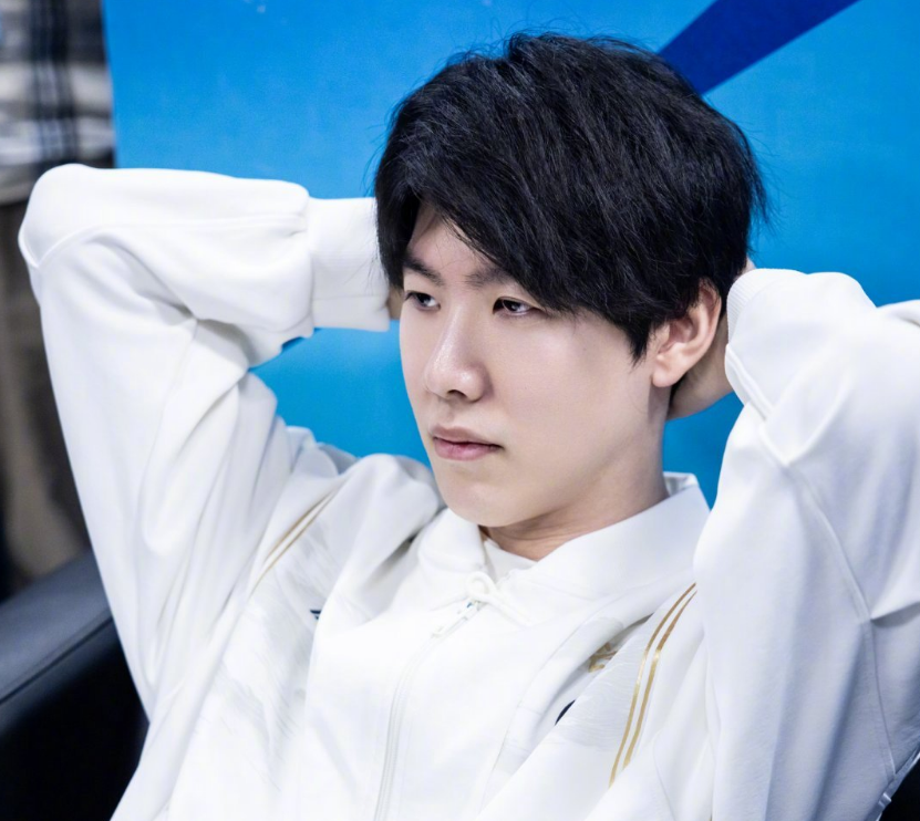 LPL夏季赛W8D4：Geju结束禁赛回归，Tangyuan出任辅助