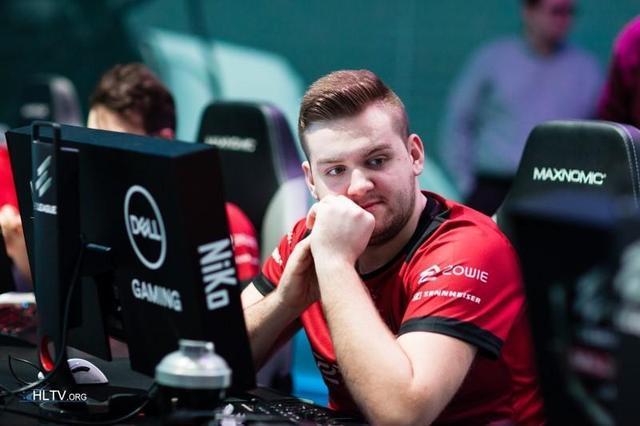 Tian 在 LPL 中三次获得亚军，与 Top Esports 一起。你如何评价 Tian 在 Top Esports 中的表现？