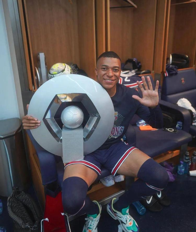 布朗25+8+7 凯尔特人三杀猛龙